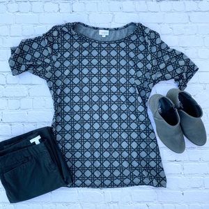 LulaRoe|Scoop neck tee